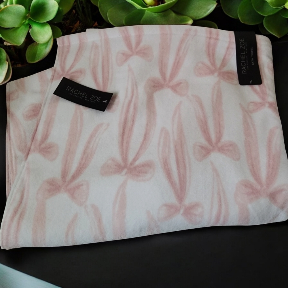Rachel Zoe Pink White Coquette One Bath Towel NWT 100% Cotton Bows